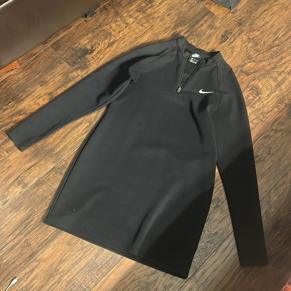 mini nike bodycon dress - Picture 3 of 4